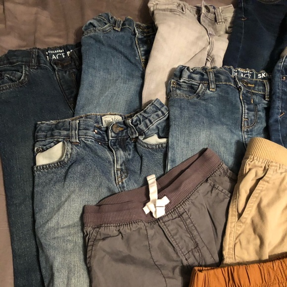 10 pairs of 3T jeans and khakis - Picture 2 of 3